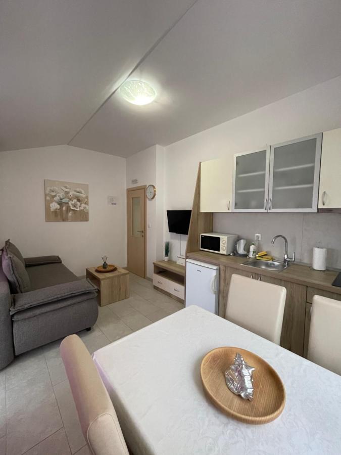 Apartmani Lela Duba Eksteriør billede