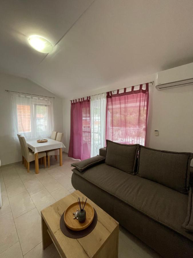 Apartmani Lela Duba Eksteriør billede