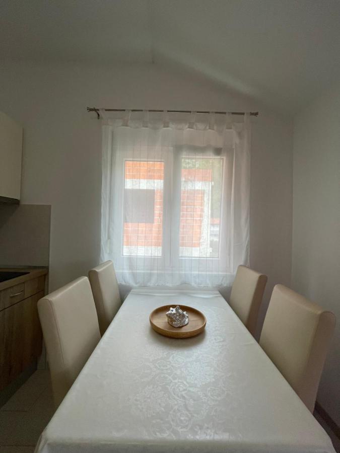 Apartmani Lela Duba Eksteriør billede
